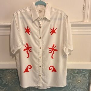 Billabong ‘On Vacation’ White Button-Down Shirt w/Red Graphic Prints. Size S
